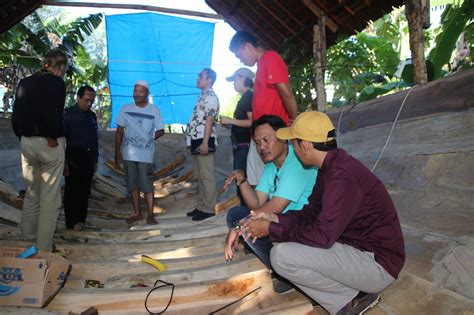Yuk Saksikan Peluncuran Perahu Klasik Padewakang Di Bulukumba Ini