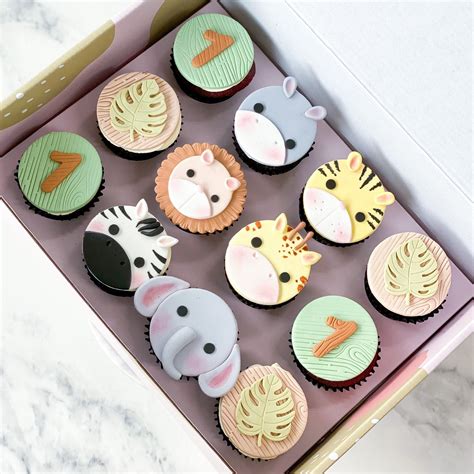 zoo animal cupcakes 1