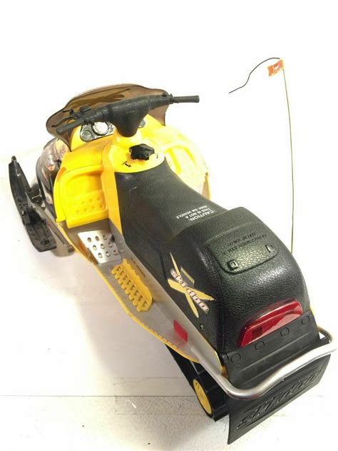 New Bright Skidoo Bombardier Radio Controlled Snowmobile Rare Rc