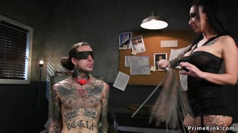 Tattooed Domme Anal Fucks Alt Man Slave