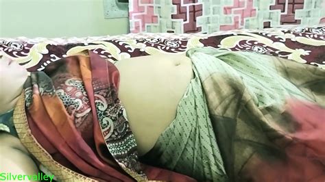Indian Xxx Sexy Milf Bhabhi Secret Sex With Nephew Real
