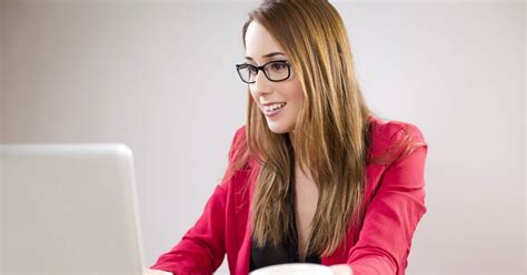 financial clerk job description