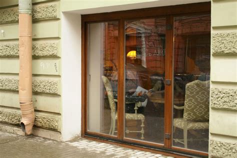 Деревянные евроокна и двери со стеклопакетом в Москве, заказать новые ...