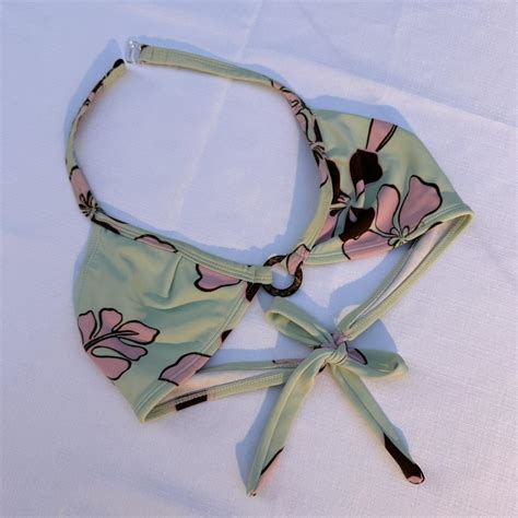 Gorgeous S Hawaiian Style Bikini Top Cutest Depop