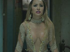 Nude Video Celebs Molly Ringwald Nude Sarah Lassez Nude Malicious 1995