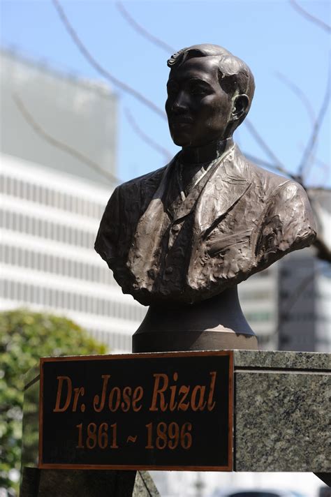 Lost Tokyo: Rizal is in the Park