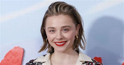 Chloe Grace Moretz Comes Out As A Gay Woman And Issues Powerful Statement Daily Star