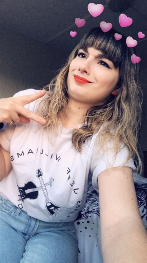 5 Hot Sexy Casey Lee Williams Bikini Pics