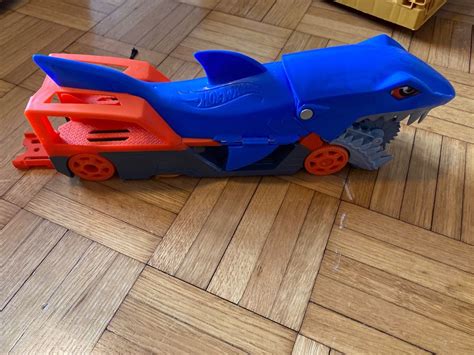 Hot Wheels Megacity Und Haifisch Gebraucht In Kilchberg Zh F R Chf Nur Abholung Auf