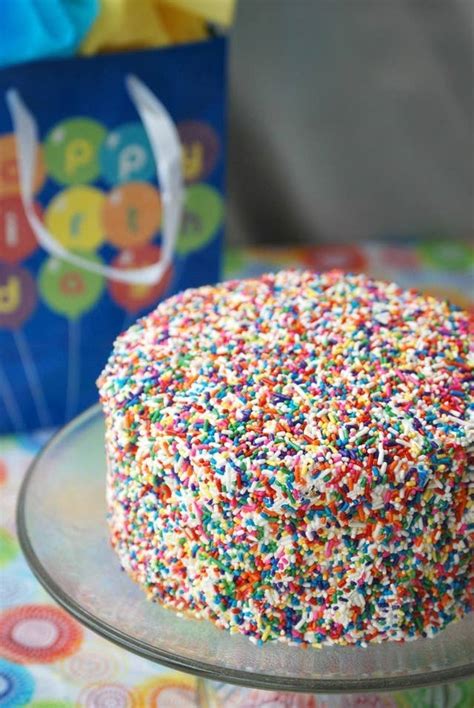 How To Decorate Your Cake At Home Leadersrooms