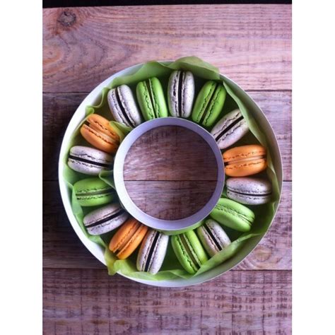 Картонная упаковка для макаронс на 15 шт