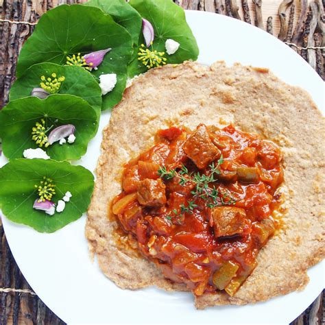 Goraasa be Dama: Sudanese Beef Stew over Easy Flatbread — Diet Assassinista