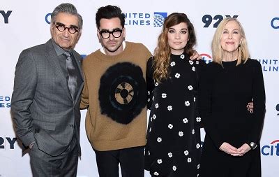 Deborah Divine Wiki (Eugene Levy's Wife) Age, Net worth, Kids, Family ...