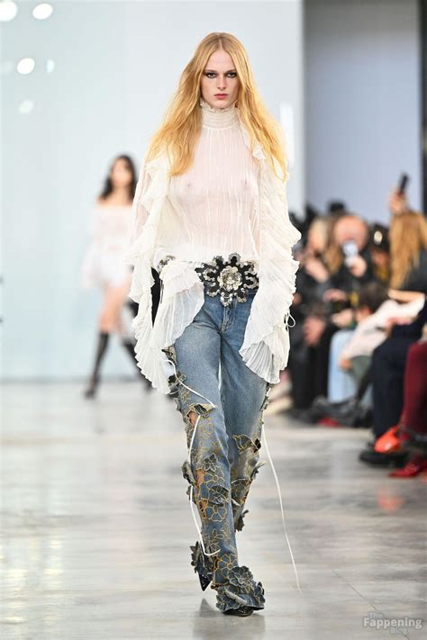 Models Display Their Nude Tits At The Mm Maison Margiela Show Fappening