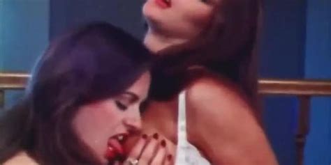 Horny Honeys Film 105 Juicy Jaws Brooke Bennett Mariah Koenig Tnaflix