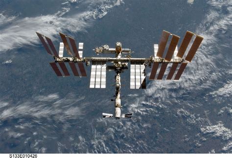 ISS crew to spend weekend in one module to track down air leak - SpaceNews