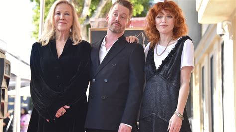 A 'Home Alone' reunion as Macaulay Culkin gets Hollywood Walk of Fame star | Euronews