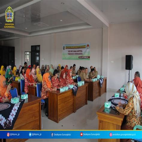 Pengukuhan Dharma Wanita Persatuan Sub Unit Dinas Pendidikan Pemuda Dan