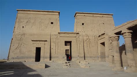 pylon art history glossary