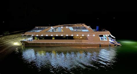 The History Behind Destination Yachts Houseboat Magaz