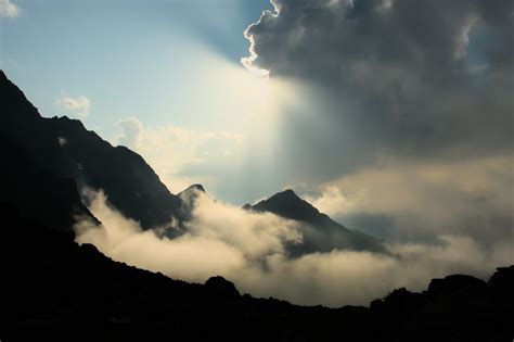 Dsc Nuages Et Pointe De La Sitre Antoine Pardigon Flickr