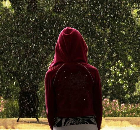 Girl In Rain Profile Dp For Whatsapp And Facebook Freshmorningquotes