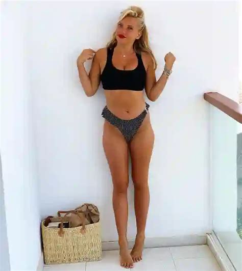 Evelyn Burdecki Ihre Hei Esten Bikini Bilder