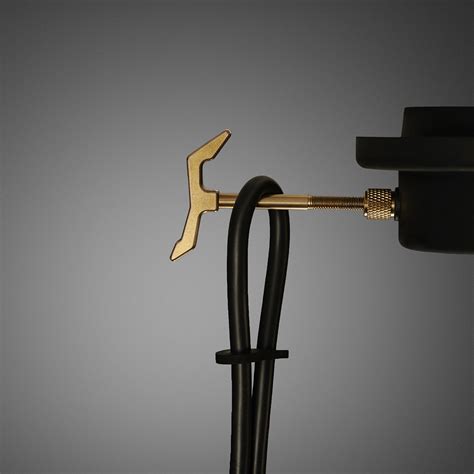 Buster Punch Hooked Nude Suspension Laiton Luminaire Fr