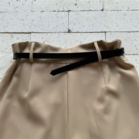 CALÇA ALFAIATARIA VINCO E CINTO FINO NUDE Dondoca Moda Feminina