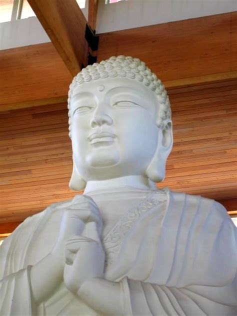 Nyc Day Trips The Great Buddha Hall At Chuang Yen Monastery In Carmel