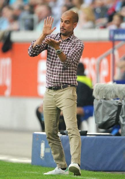 Pep Guardiola Style 2021 : Pep in the pink. Pep Guardiola en 2020 ...