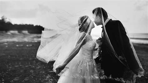 Low Light Wedding Photography Tips