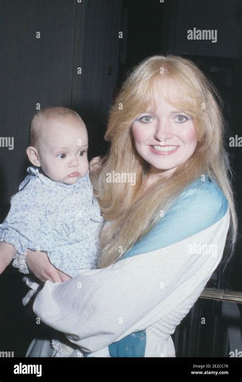 SUSAN RICHARDSON with daughter Sarahr7356e Credit: Ralph Dominguez ...