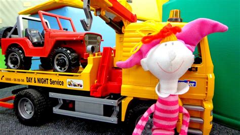 Маша и подружки. Театр: строим город из больших кубиков - YouTube