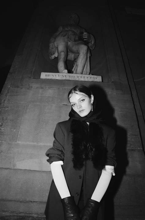 EVELINA MAZAR CORCOS | CLICK MODELS MANAGEMENT