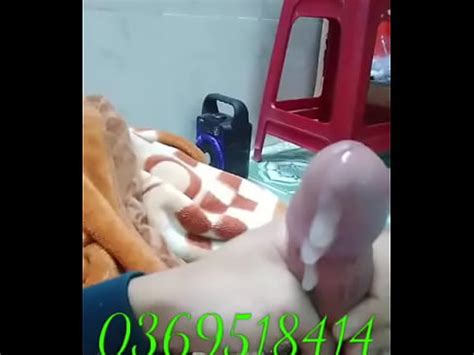 Trai quay tay bắn tinh mạnh XVIDEOS