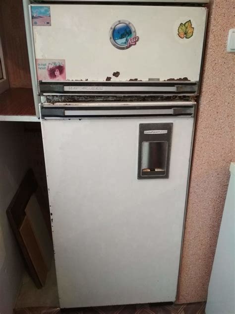 Надежный двухкамерный холодильник ОКА 6М в рабочем состоянии.