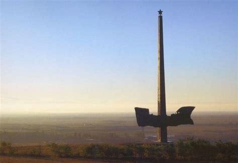 Оросын хилчид Халх голыг зорилоо