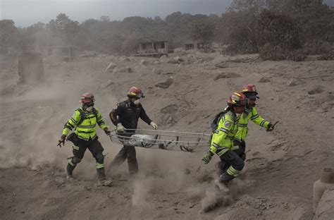 Guatemala reanuda búsqueda de desaparecidos por erupción del Volcán de