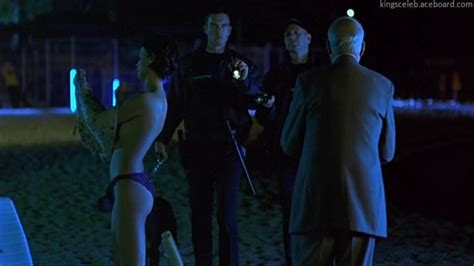 Naked B R Nice Bejo In Heures De La Vie D Une Femme