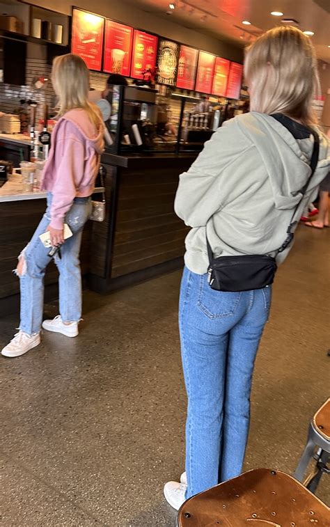 Super Sexy MILF And College Offspring With Nice Tight Asses In Jeans Tight Jeans Forum