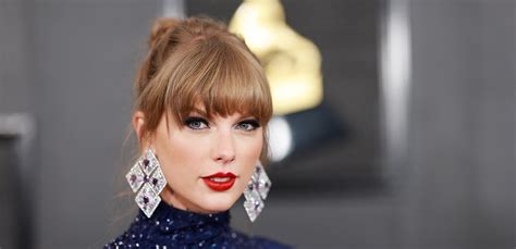 Taylor Swift Sets Record As First Artist To Reach 100 Million Monthly