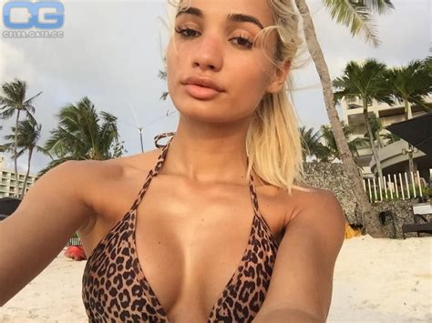 Pia Mia Perez Nude Pictures Photos Playboy Naked Topless Fappening