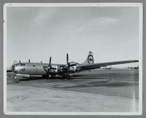 Lot ORIGINAL PRESS PHOTO OF THE ENOLA GAY