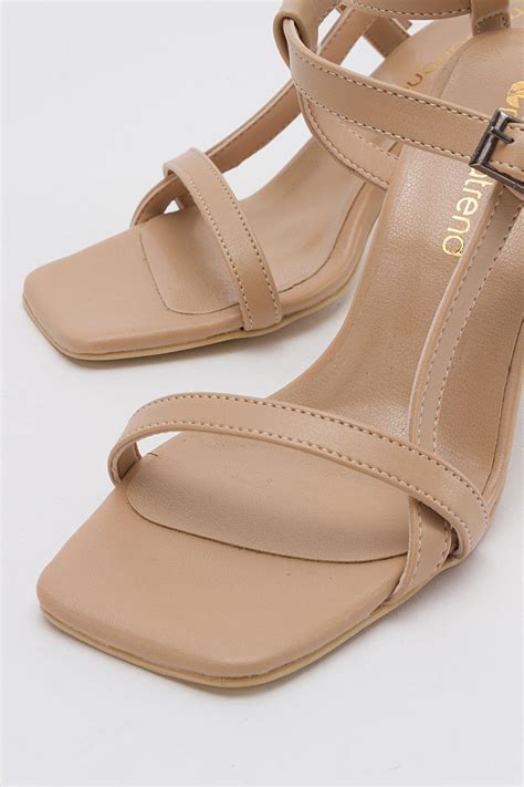 Tek Bantlı Tokalı Kadın Topuklu Sandalet NUDE