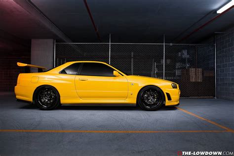 Hp Lightning Yellow Nissan Gt R Skyline V Spec Gtspirit