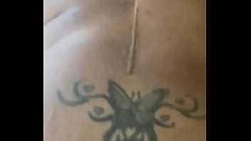 Une milf ébène se fait baiser par un jeune garçon XVIDEOS