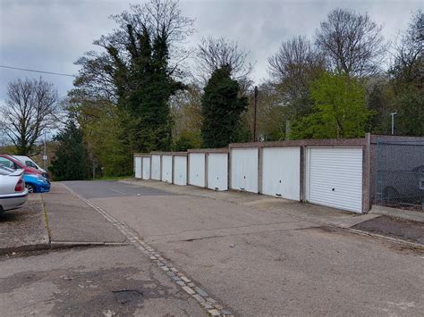 Garages On Grove Hill © Oscar Taylor Geograph Britain And Ireland