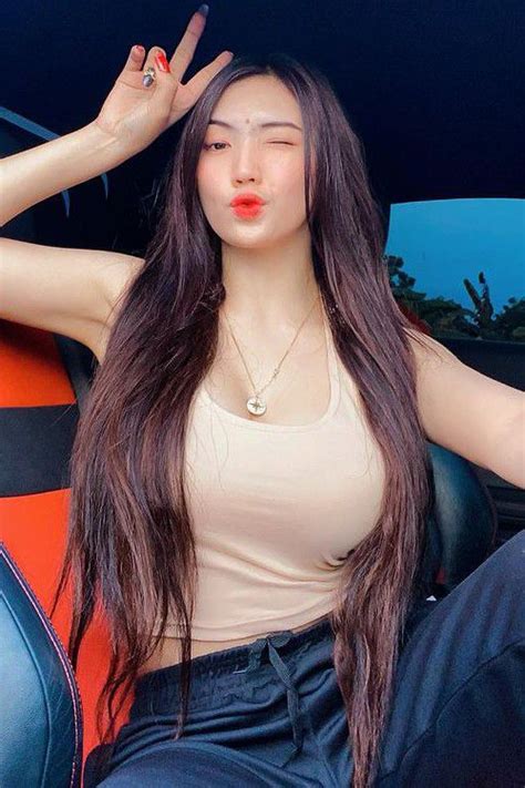 Top Pinay Big Boobs Caffey Namindang Hot And Sexy Beautiful Busty Asian Booty Vlogger