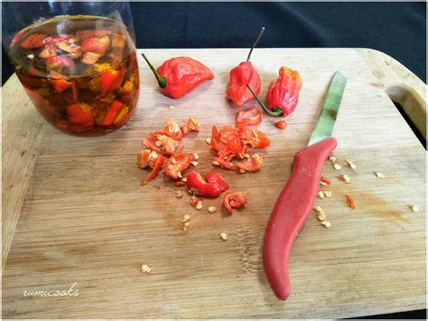Bhoot Jolokia Pickle / Ghost Chilli Pickle